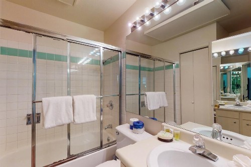 Cozy 1 Bedroom East Vail Condo #2C. Shuttle Hot Tub and Market on Site. - image 11