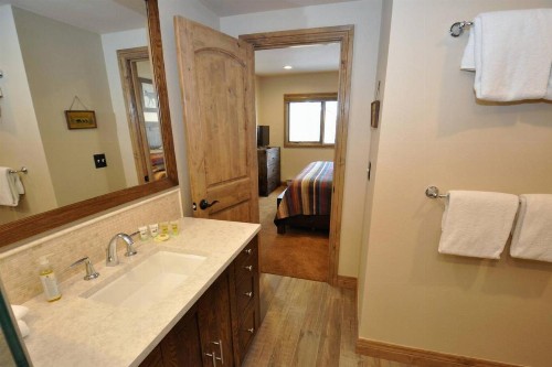 Courtside Townhomes - image 11