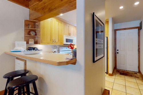 Creekside Spacious 3 Bedroom Townhome #18 in West Vail. - image 12