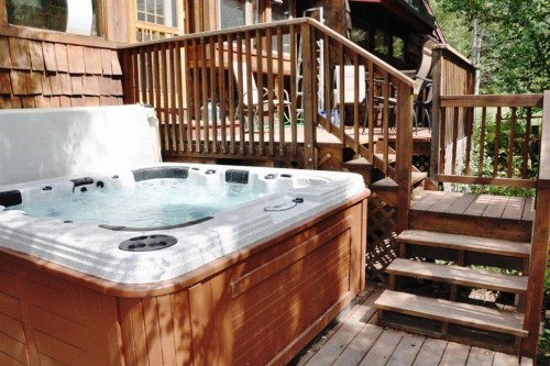 4 Bedroom Ski Home in East Vail with private hot tub - image 2