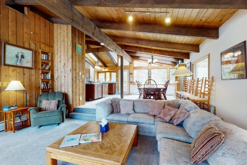 4 Bedroom Ski Home in East Vail with private hot tub - image 8