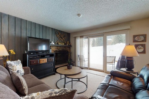 Remodeled 2 Bedroom East Vail Condo #102 w/ Hot Tub. Steps to Shuttle. - image 11