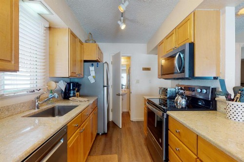 Remodeled 2 Bedroom East Vail Condo #102 w/ Hot Tub. Steps to Shuttle. - image 12