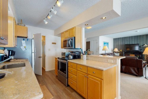 Remodeled 2 Bedroom East Vail Condo #102 w/ Hot Tub. Steps to Shuttle. - image 8