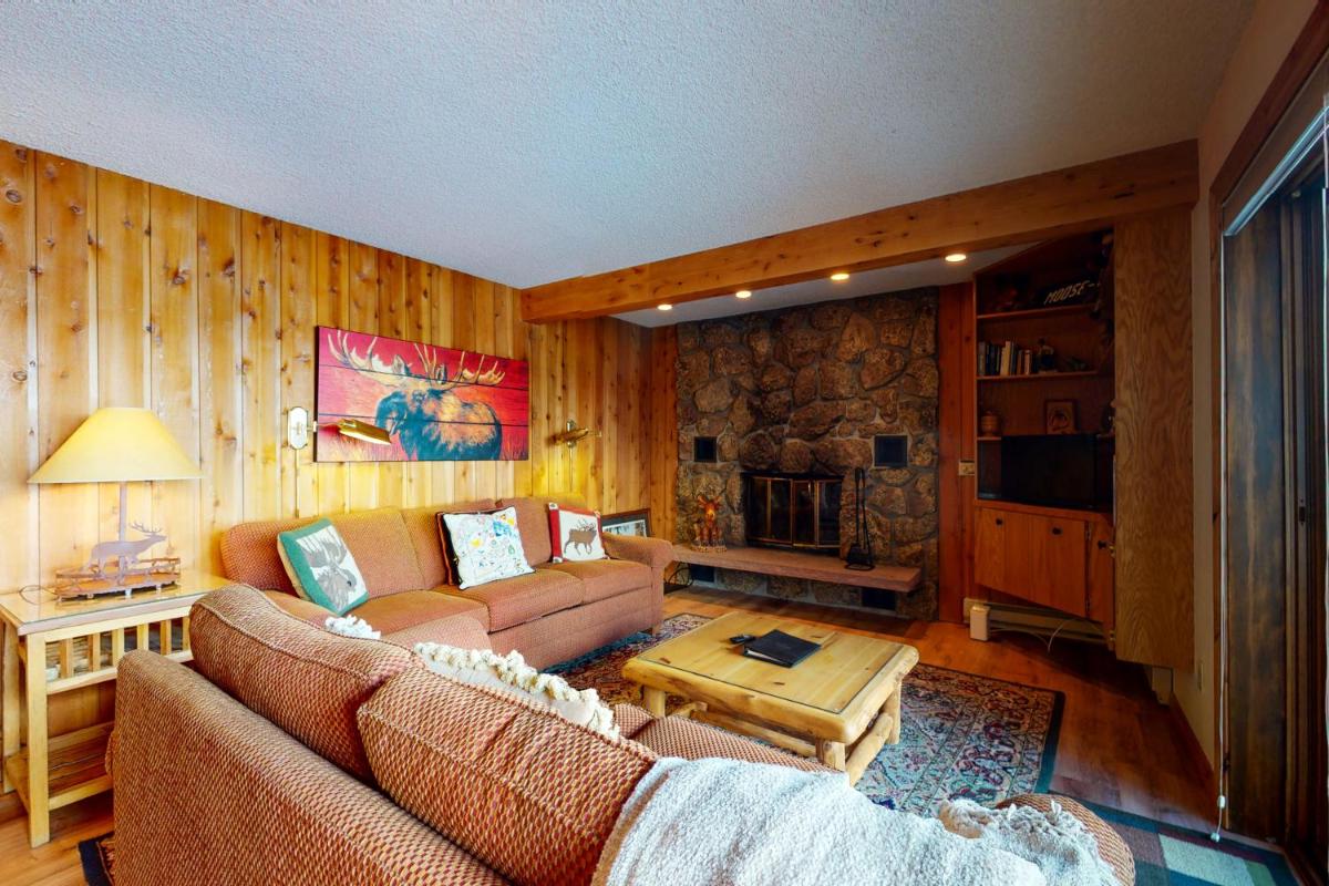 Cozy East Vail 2 Bedroom Condo #1601 w/ Fireplace. - image 6