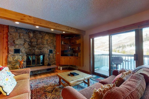 Cozy East Vail 2 Bedroom Condo #1601 w/ Fireplace. - image 9
