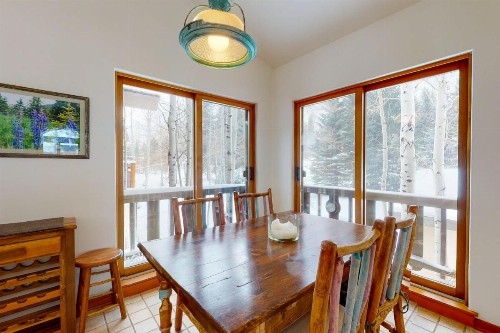 Spacious and Beautiful Home in East Vail - image 11