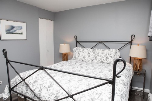 6 Chamonix Lane 1 Bedroom Townhouse - image 6