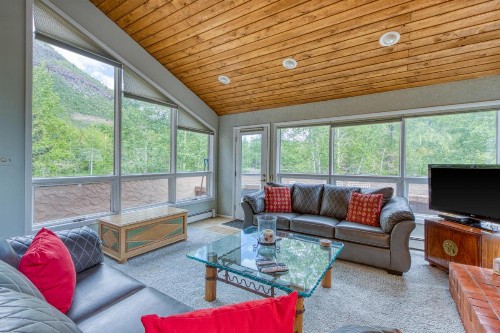 Manns Ranch A - 4 Bed 4 Bath Vacation home in East Vail - image 3