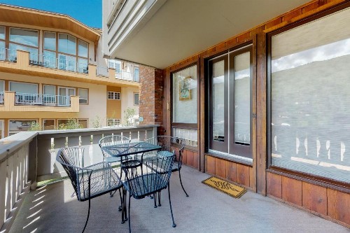 Vail Village Villa - image 2