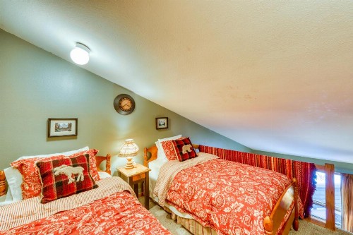 Meadow Drive 18 - image 11