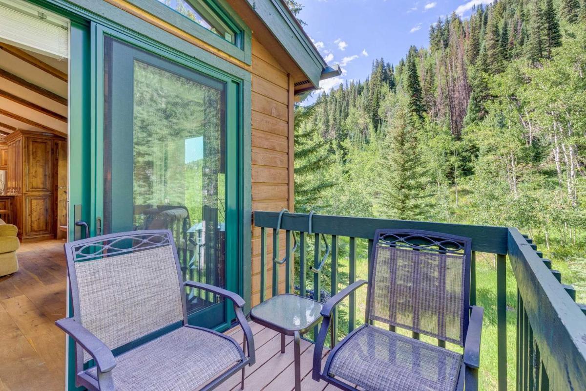Renovated Condo with Deck - 7 Mins to Vail Village! - image 5