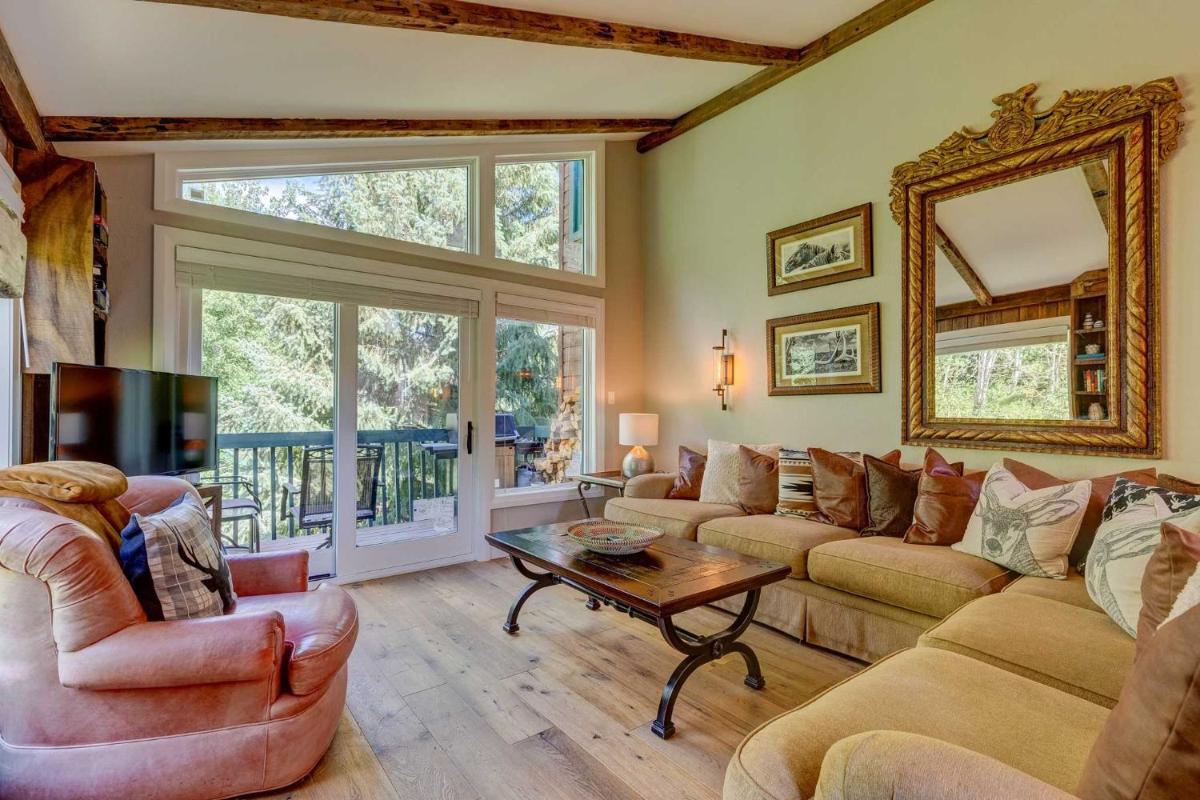 Renovated Condo with Deck - 7 Mins to Vail Village! - image 6