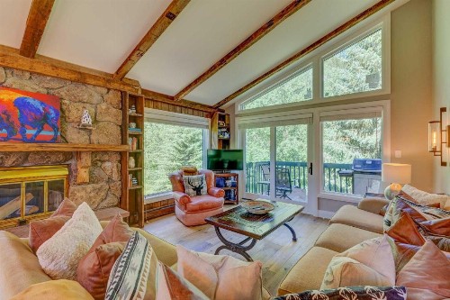 Renovated Condo with Deck - 7 Mins to Vail Village! - image 7