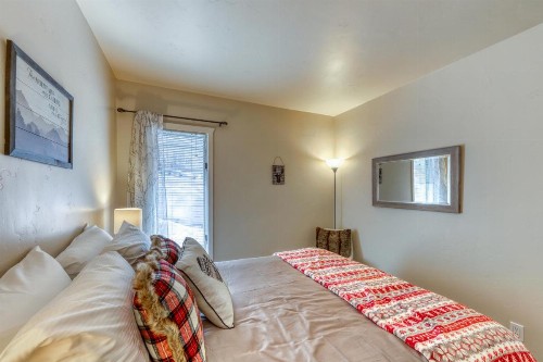 Gore Creek Getaway - image 9
