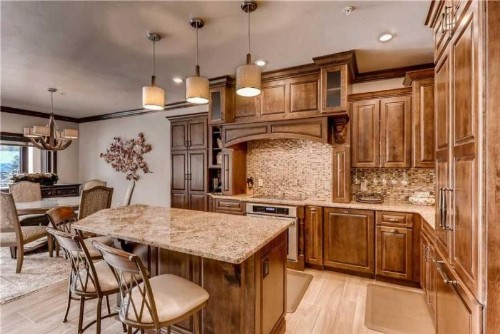 Vail Lion Square 2 Bed Platinum - image 14