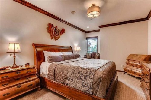 Vail Lion Square 2 Bed Platinum - image 8