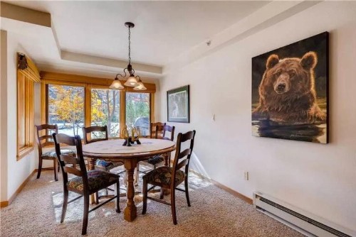 Vail Lion Square 2 Bed Gold - image 5