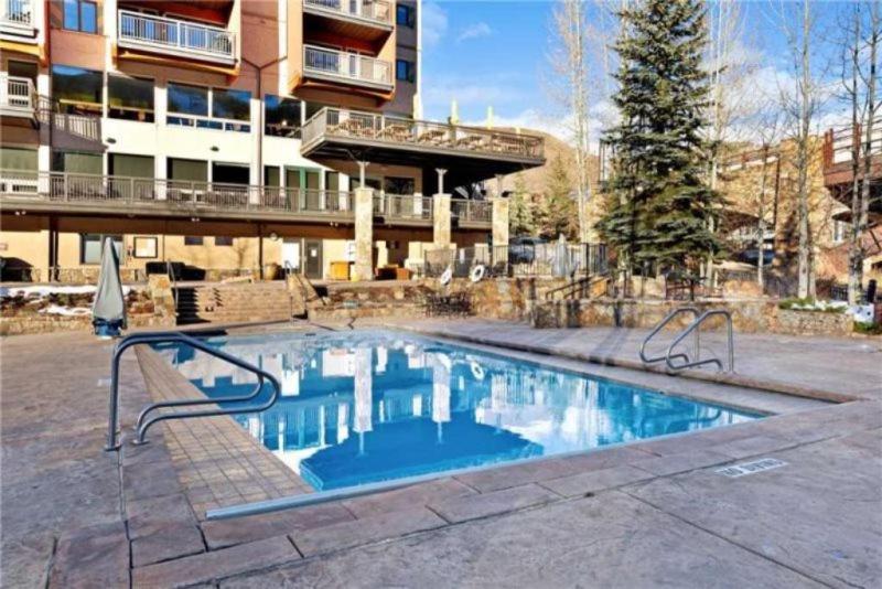 Vail Lion Square QQ Lodge - image 6