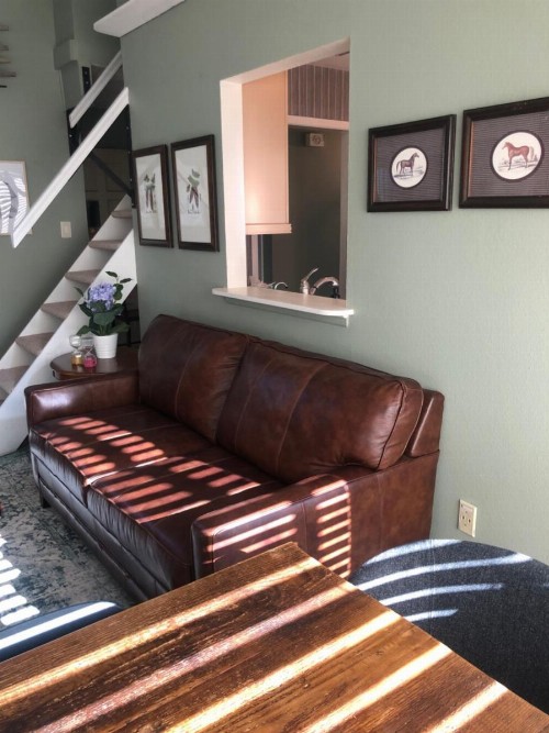Spectacular apartment close to Lions Head next to bus stop - image 13