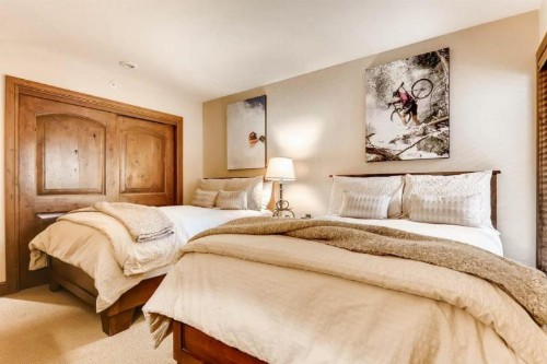 Vail Lion Square 550S - image 12
