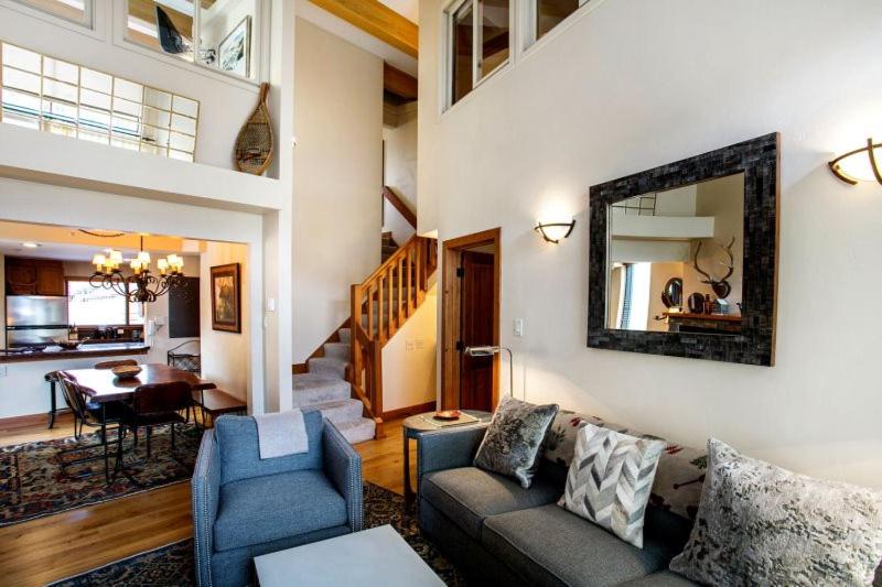 Vail Antlers 3 Bed - main image