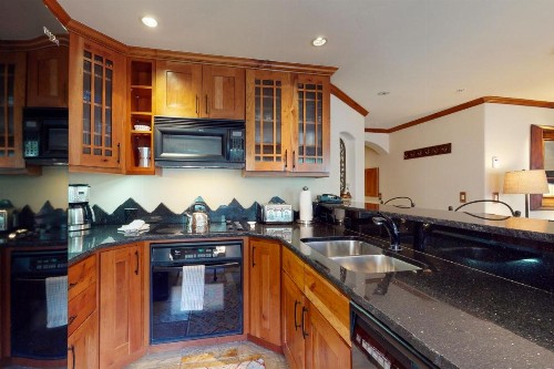 Lion Square Lodge South 650 - image 6