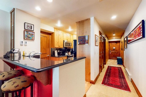 Lion Square Lodge North 284 - image 11