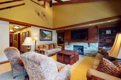 Lion Square Lodge South 750A - image 7