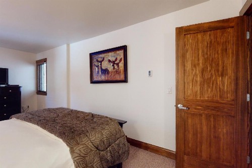 Lion Square Lodge North 296 - image 10