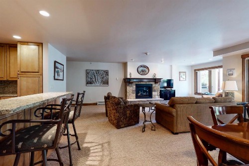 Lion Square Lodge North 296 - image 2