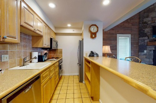 Lion Square Lodge South 576 - image 11