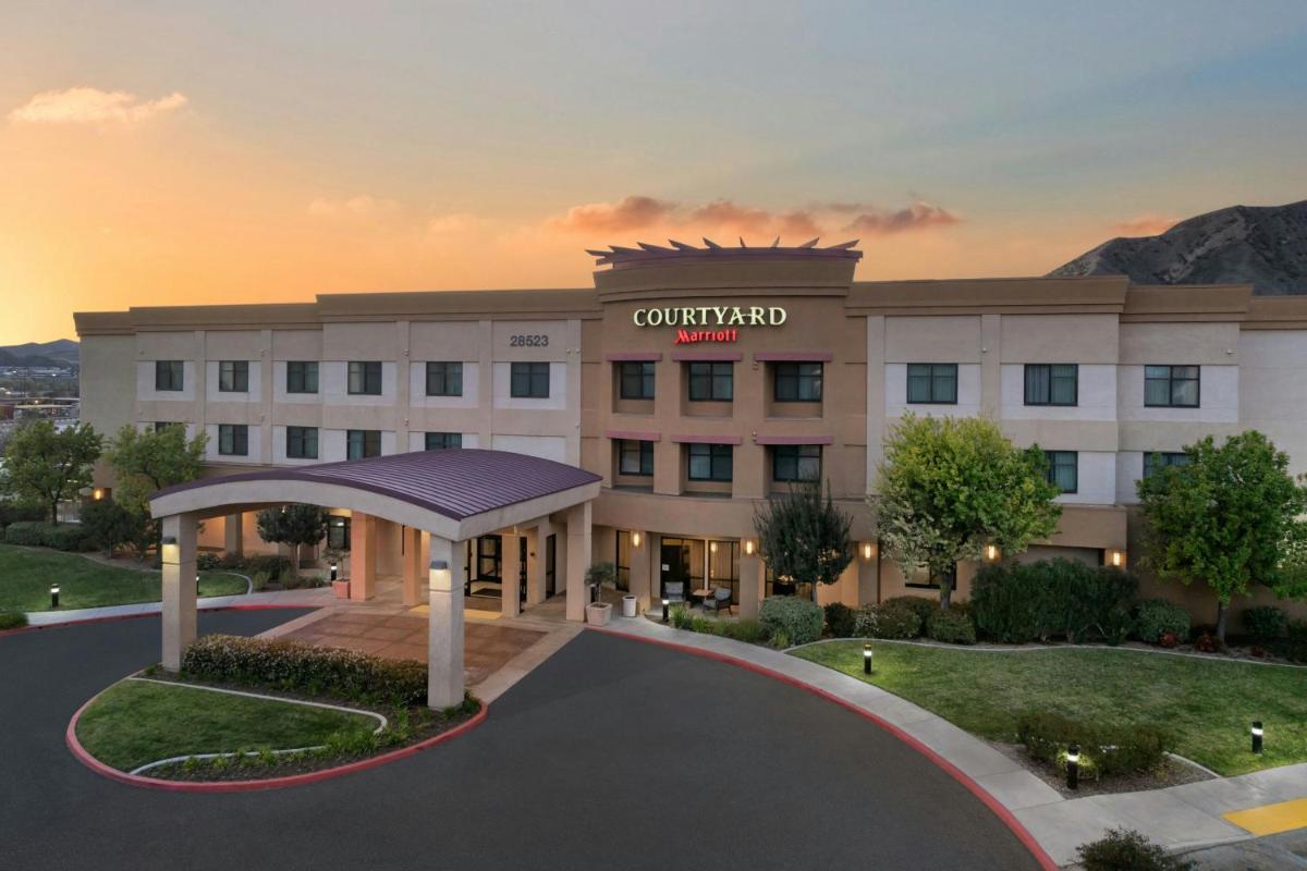 Courtyard by Marriott Santa Clarita Valencia - main image