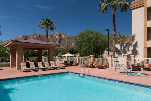 Courtyard by Marriott Santa Clarita Valencia - image 2