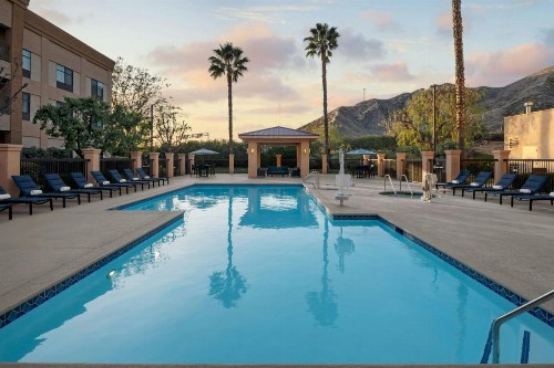 Courtyard by Marriott Santa Clarita Valencia - image 3