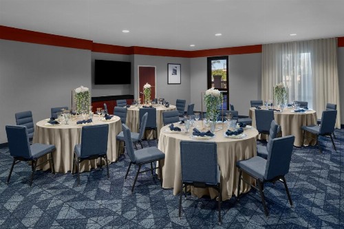Courtyard by Marriott Santa Clarita Valencia - image 36