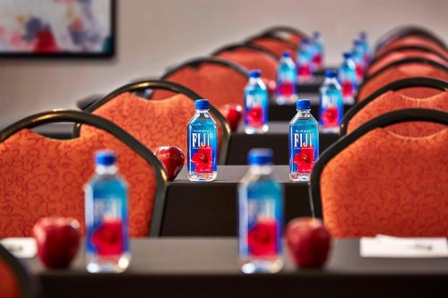 Hilton Garden Inn Valencia Six Flags - image 24
