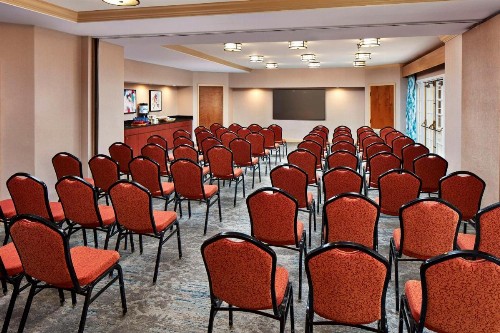 Hilton Garden Inn Valencia Six Flags - image 26