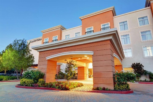 Embassy Suites Valencia - image 10