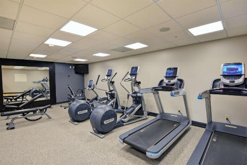 Embassy Suites Valencia - image 32