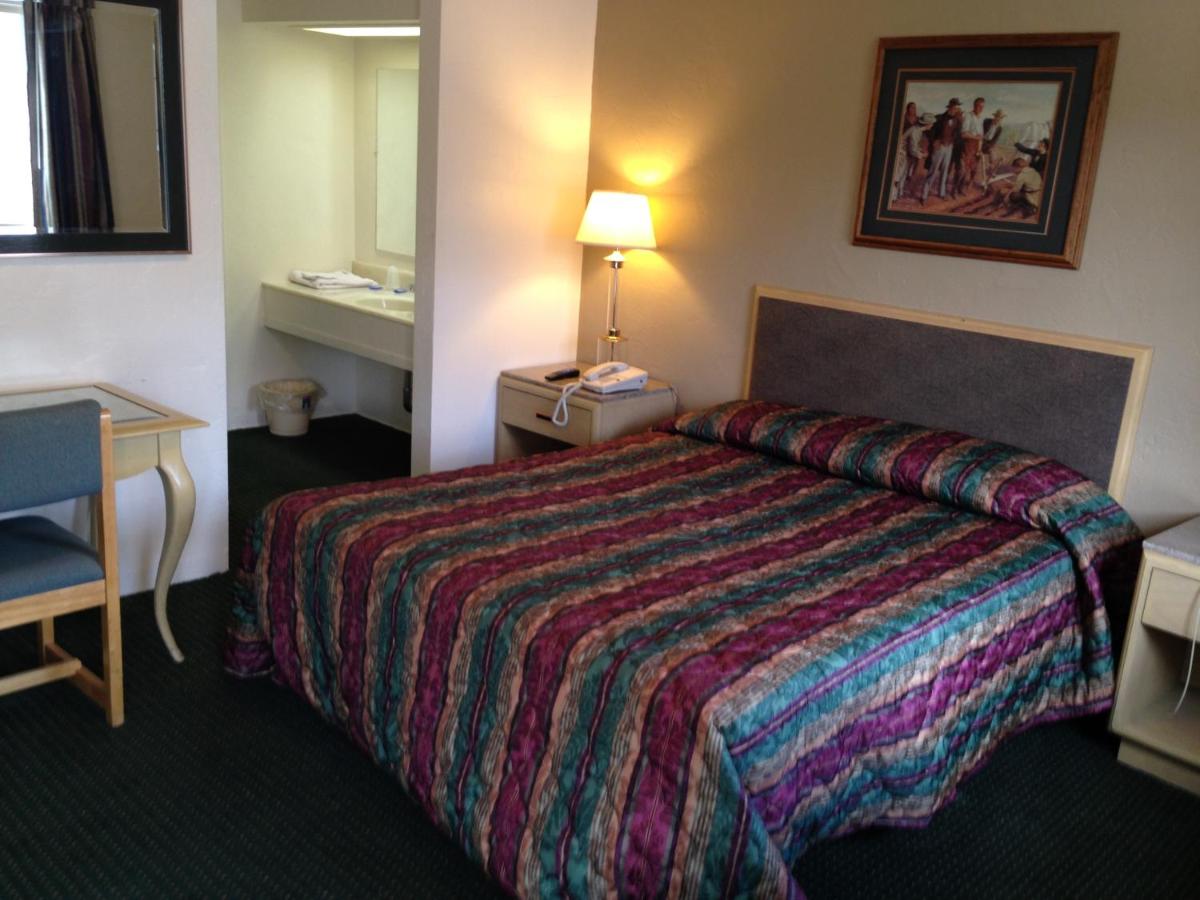 Discovery Inn - image 2
