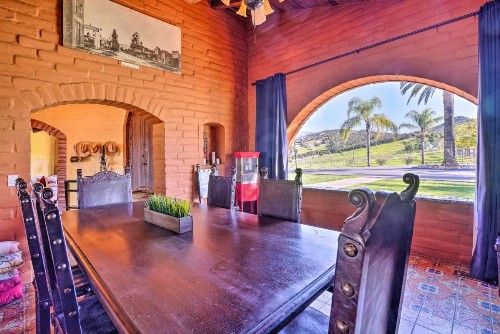 Eclectic Villa w/ Adobe Horse Stables & Pool! - image 11