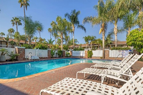 Best Western Plus Carriage Inn - image 3