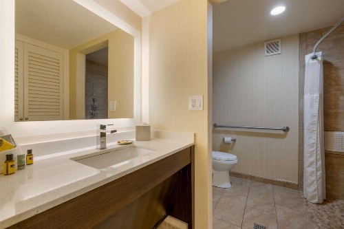 Best Western Plus Carriage Inn - image 31