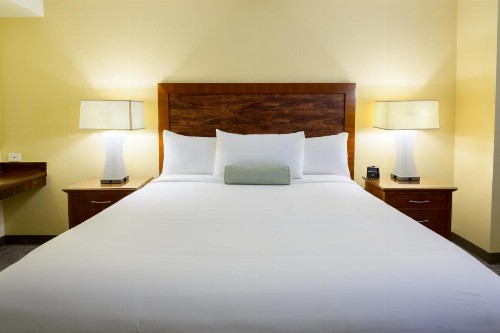 Airtel Plaza Hotel - image 31
