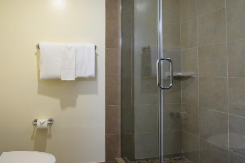 Airtel Plaza Hotel - image 40
