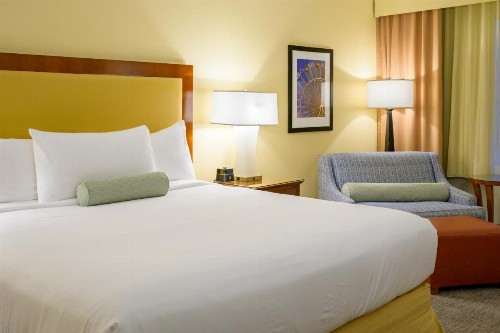 Airtel Plaza Hotel - image 41