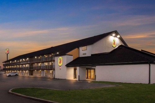 Super 8 by Wyndham Vandalia/Dayton International Airport - image 25