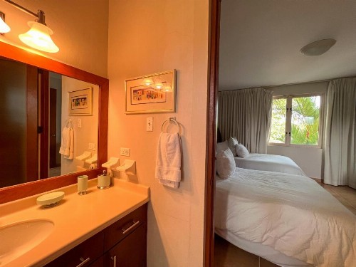 Villa Iris 2 story ocean view villa w/ pool access - image 34
