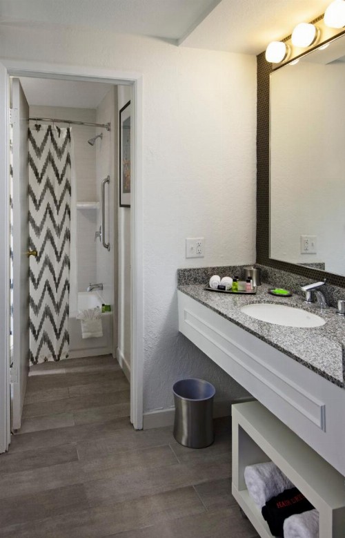 Inn at Venice Beach - image 17